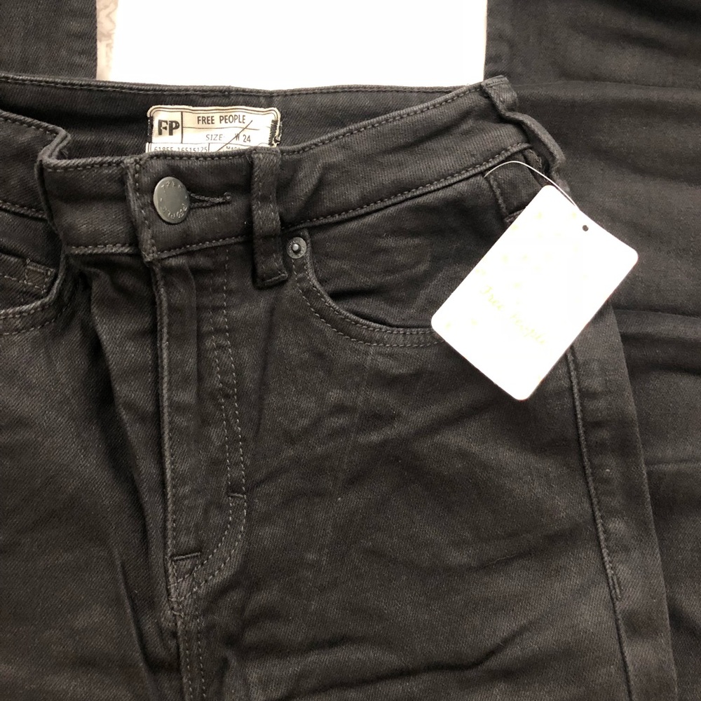 ❌MOVING SALE❌ FREE PEOPLE high raise flare jeans - Picture 6 of 8
